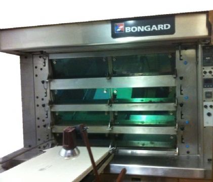 Four  sole 8 bouches BONGARD occasion