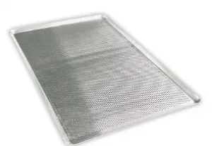 Plaque ptisserie aluminium 600x600mm perfore 3 bords droits 20mm et 1 bord 45