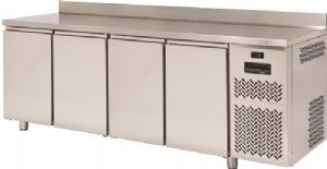Table réfrigérée positive adossée 4 portes profondeur 600 FREEZERLINE Table réfrigérée positive adossée 4 portes profondeur 600 FREEZERLINE